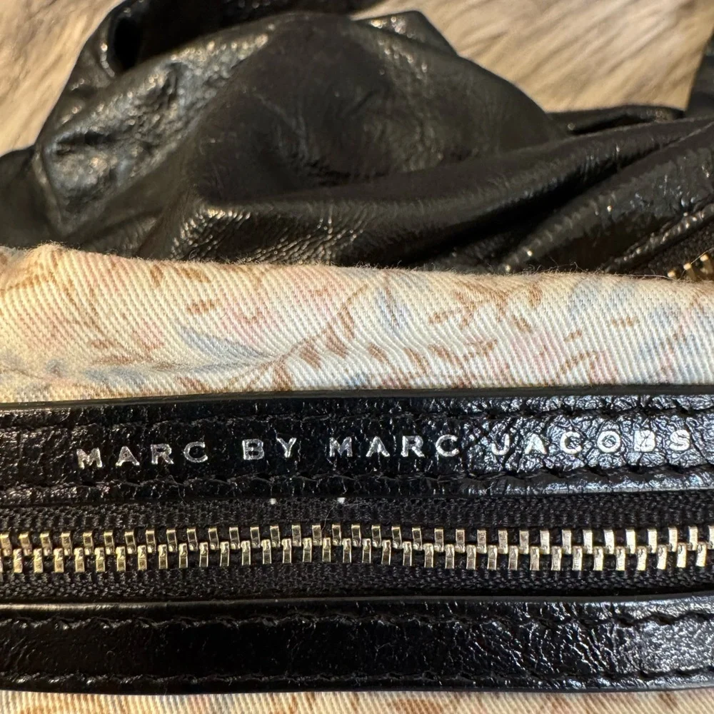 Marc by Marc Jacobs Chic Black Leather Shoulder Bag PRICE FIRM - Picture 2 of 10